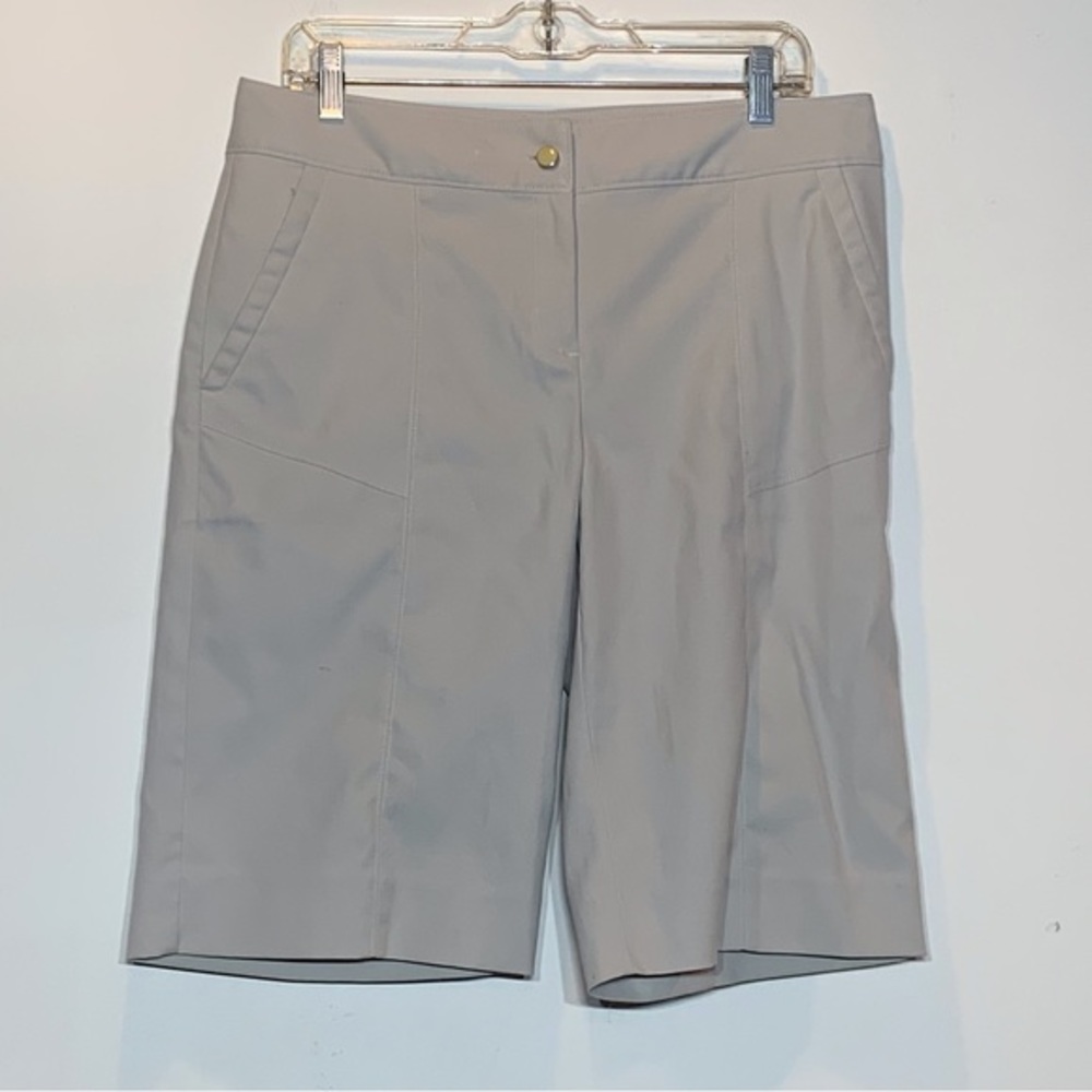 EUC‎ IZOD XFG Golf Shorts